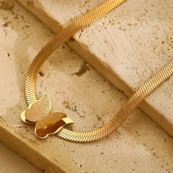 Butterfly Necklace & Earrings Set Stainless Steel NEW - Picture 2 of 2